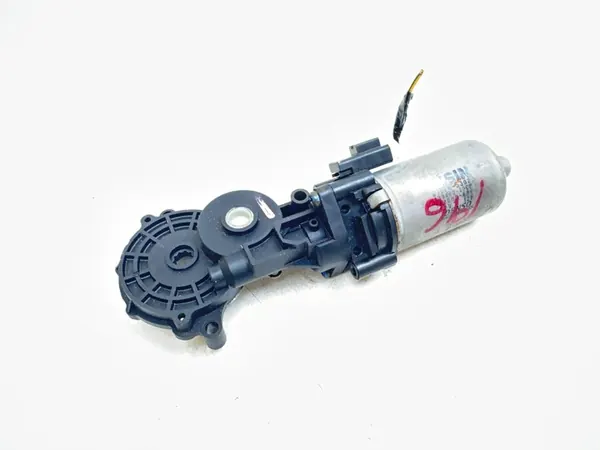 Bestuurderszetelmotor Rav4 III 05- 85820-33020 image 1