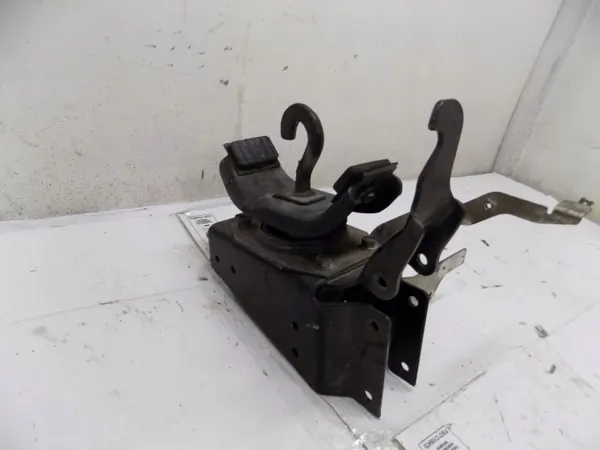 Mitsubishi Canter Fuso 13r- cabinebevestiging OEM image 3
