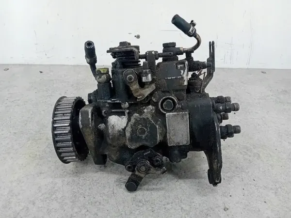 Pompe d'injection OEM 074130108G pour VW Transporter T4 2.4D image 2