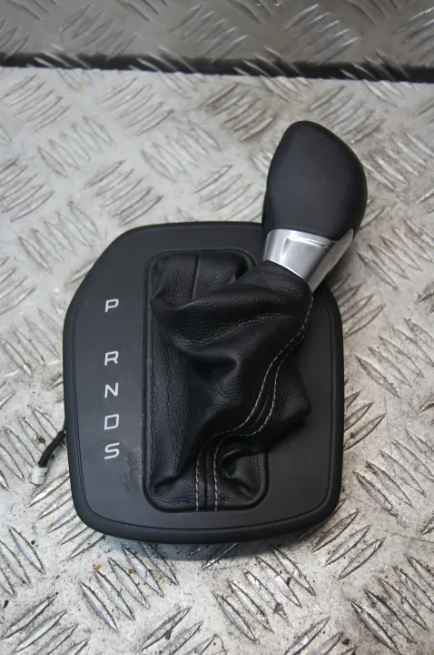 Funda Palanca Cambios FORD FIESTA MK8 Pieza OEM image 2
