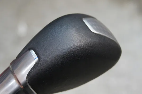 Funda Palanca Cambios FORD FIESTA MK8 Pieza OEM image 5