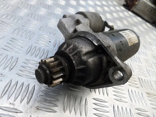Motor de arranque Volkswagen OE 02M911021A image 2