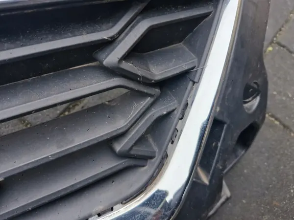 SEAT IBIZA V Grille Original image 4