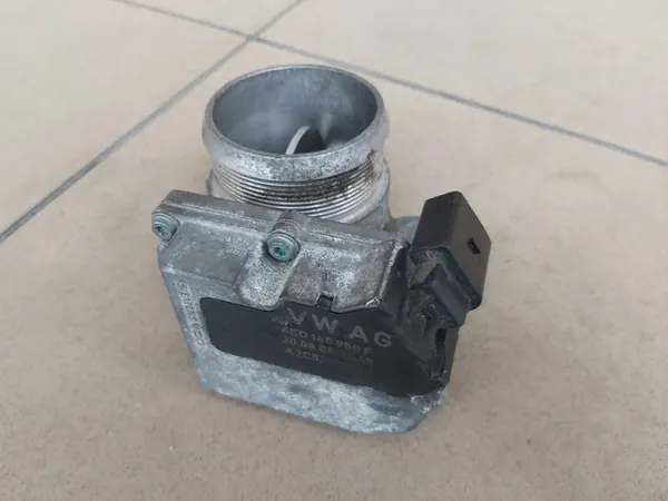 Audi Drosselklappe 4E0 145 950F image 2