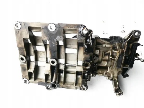 Käytetty öljypumppu OEM 25272RWSSHJO BMW 5 E60/E61 image 4