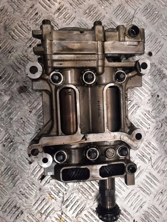Mazda Öljypumppu OEM R2AA11700 6 GH 2.2 MZR-CD:lle image 4