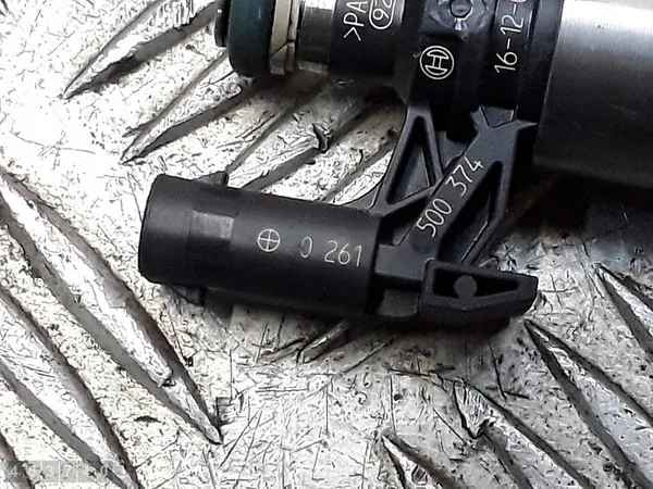 Iniettore Skoda Fabia 2017 1200tsi 0261500374 image 3