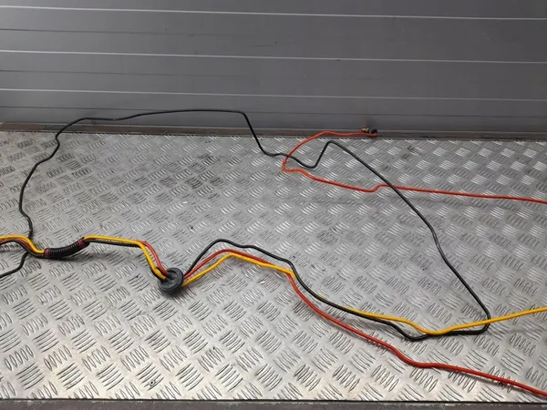 Porsche Cayenne (92A) Takapään ilmanjousitusletku OEM ATV41714 image 3