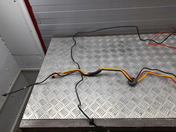 Porsche Cayenne (92A) Takapään ilmanjousitusletku OEM ATV41714 image 4