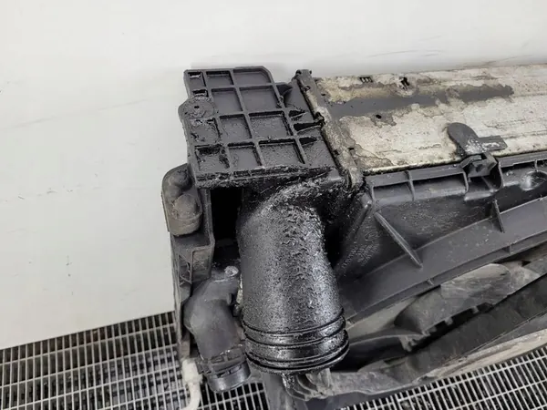 BMW 3 E90 E91 Radiador AC Intercooler Ventilador OEM image 4