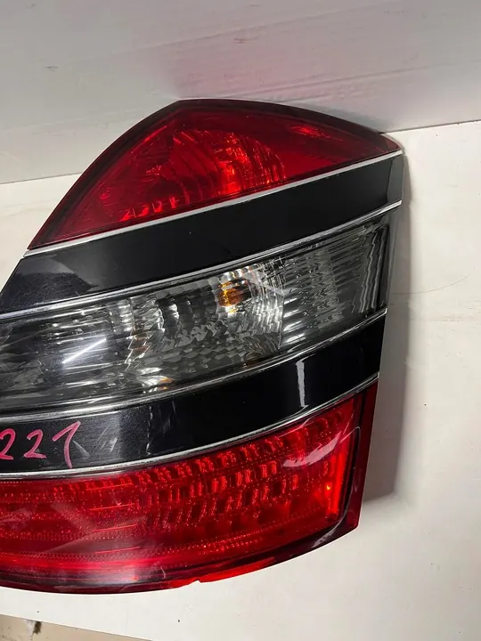 Rechter achterlicht Mercedes S W221 A2218200266 image 2