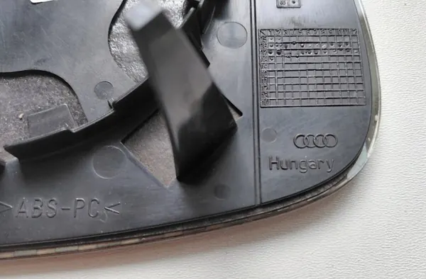 Audi Q7 I 4L 05-10 Linker Spiegel-Einsatz Photochrom OEM image 3