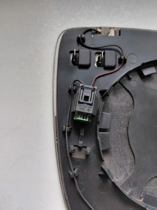 Audi Q7 I 4L 05-10 Linker Spiegel-Einsatz Photochrom OEM image 6