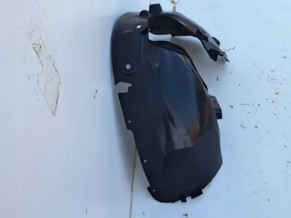 Renault Twingo III Front Right Wheel Arch 638404631R image 2