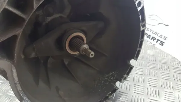 BMW Z4 ROADSTER (E85) Vaihteisto 2.2L 125kW 2003 OEM 7533513 image 2