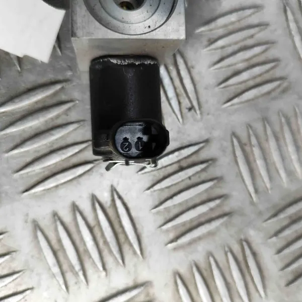 Mercedes W205 Ontlastingsklep OEM A2058300306 image 7
