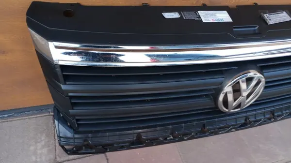 Grille Volkswagen OE 7C0853653F d'occasion image 3