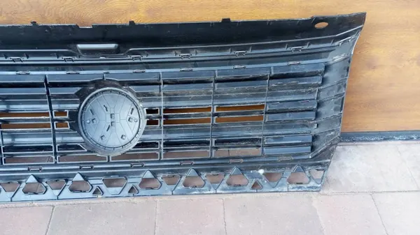 Grille Volkswagen OE 7C0853653F d'occasion image 8