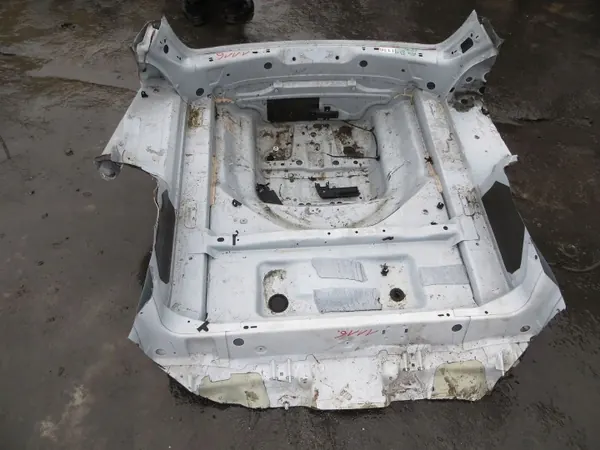 Audi A4 B9 Sedan takakori OEM c/1116 image 3
