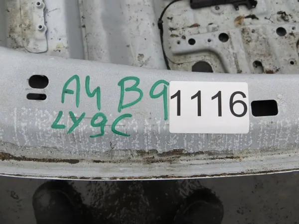 Audi A4 B9 Sedan takakori OEM c/1116 image 5