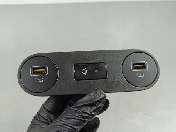 Conector USB Hyundai Ioniq 5 OEM 96125GI000 - Usado image 4