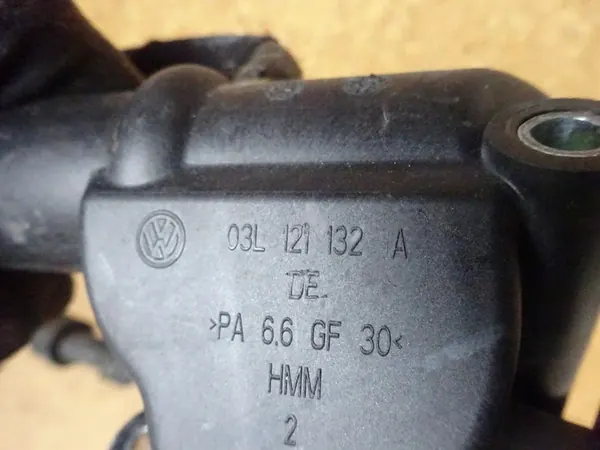 AUDI A4 B8 8K A5 8T 2.0 TDI Vesijohdot 03L122157F image 4