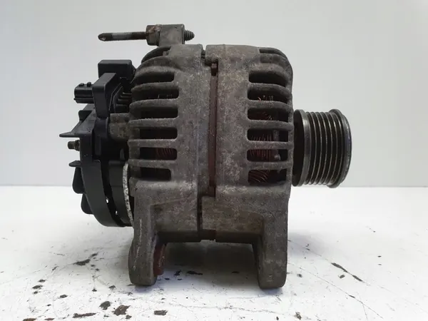 Renault Clio III 1.5 DCI Alternator Bosch 0124425037 image 6