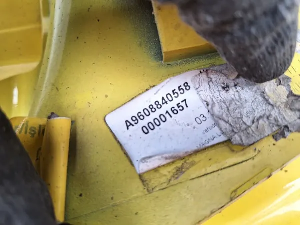 Listel Farol Esquerdo Mercedes Actros MP4 OEM A9608840 image 5