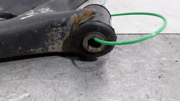 Braccio sospensione anteriore destro Ford Fiesta MK7 08- 8V51-3042-BH image 4