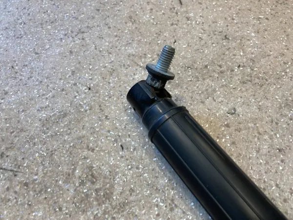 Actuador de maletero BMW X6 E71 derecho trasero OEM 7286118 image 5
