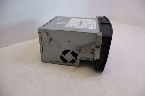 Panel botones radio Mercedes-Benz A W176 OEM A2469028004 image 4