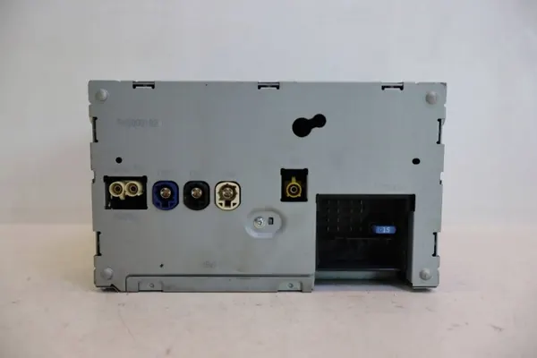 Panel botones radio Mercedes-Benz A W176 OEM A2469028004 image 6