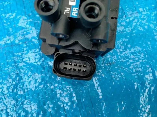 Bloc de valve pneumatique Audi SQ5 OEM 80A616013A image 4