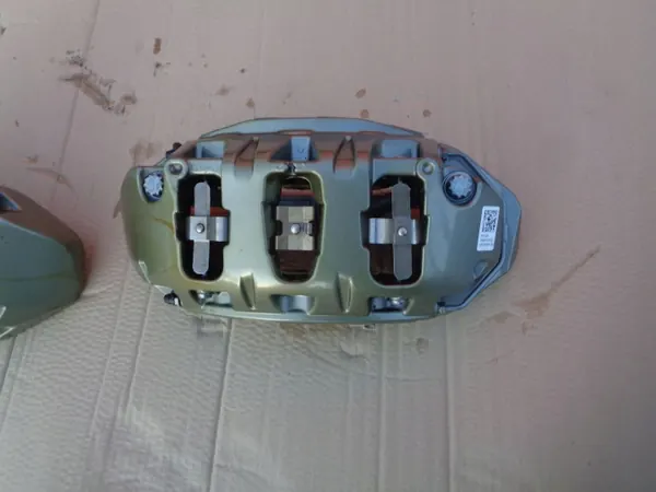Keramik-Bremszangen OEM 8W0615105GJ für Audi RS5/RS4 image 4