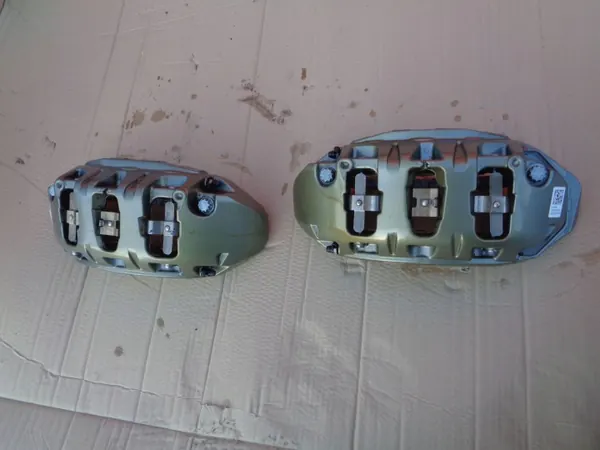 Keramik-Bremszangen OEM 8W0615105GJ für Audi RS5/RS4 image 5
