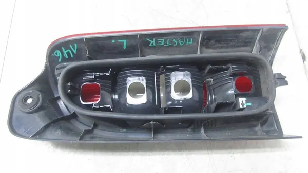 Lámpara trasera izquierda Renault Master II 8200171472 image 3