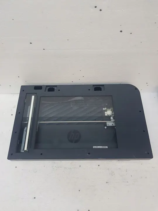 Escáner inferior HP LaserJet Pro 500 M570dw image 2