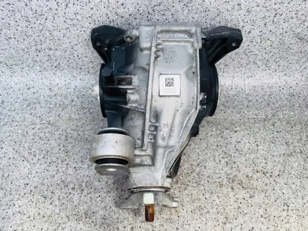 Mercedes GLC W253 Differential 2133508911 image 2
