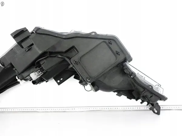 TOYOTA C-HR 16-19 Faro Derecho Halógeno + LED image 10