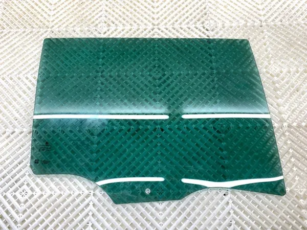 Ventana trasera derecha OEM 5E7845206A para Skoda Octavia IV image 2