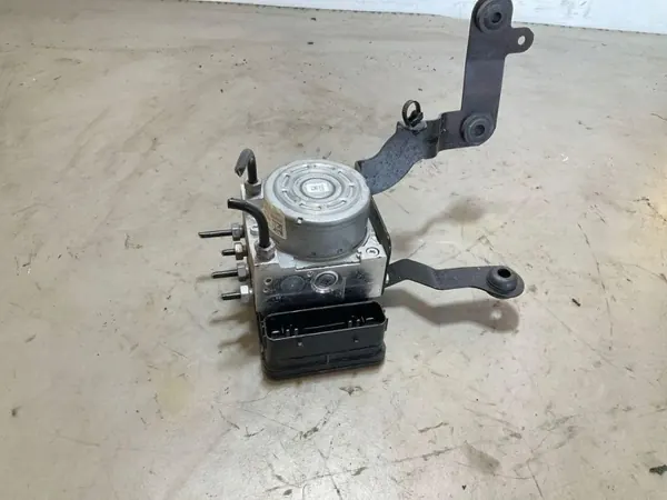 ABS-pumppu OEM R133013 Ford Fiesta VII:lle image 3
