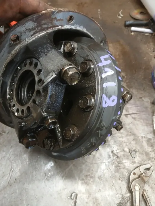 Suzuki Vitara I 1.6 Hinterachsdiff 41/8 - 5.125 image 3
