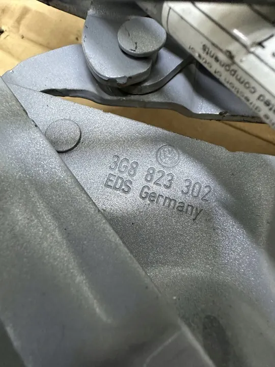 VW Arteon Atuador Dobradiça Capô Esquerdo Direito 3G8823302 3G8823301 image 4