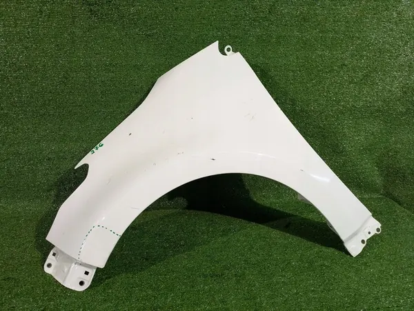 Para-choque Dianteiro Esquerdo Toyota Yaris IV - OEM CSC26438 image 1