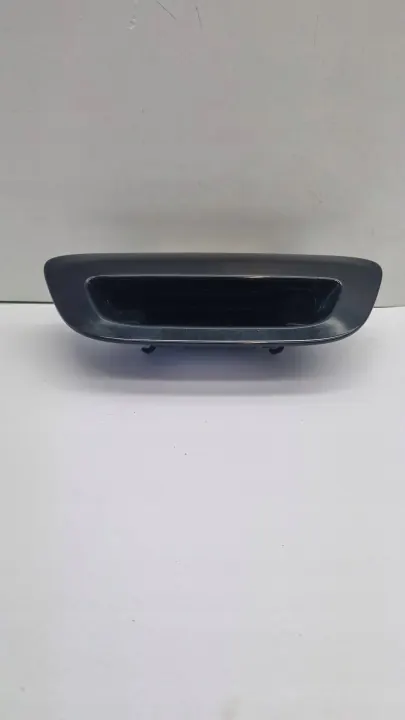 Manija de puerta trasera Chrysler Pacifica OEM 5RP06AXRAC image 2