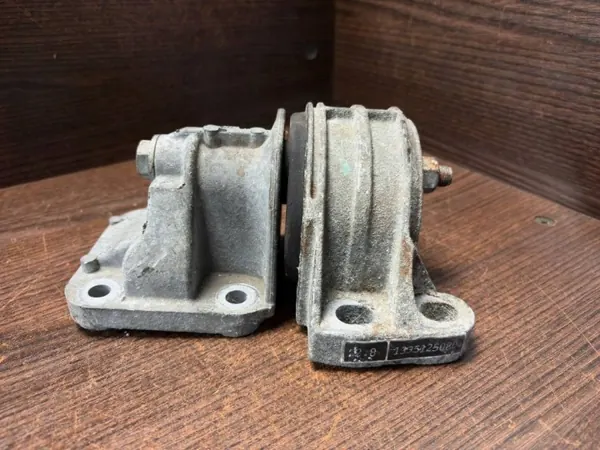 Soporte de caja cambios lado izquierdo OEM 1335125080 Peugeot image 2