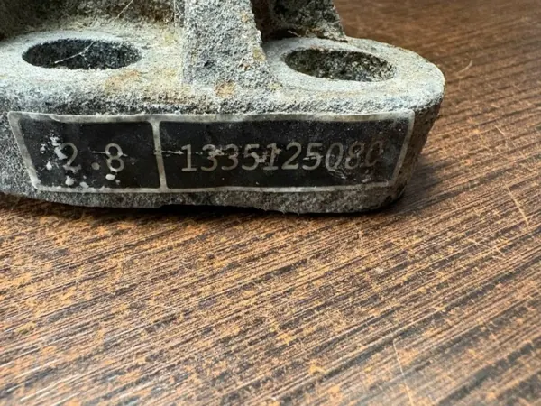 Soporte de caja cambios lado izquierdo OEM 1335125080 Peugeot image 6