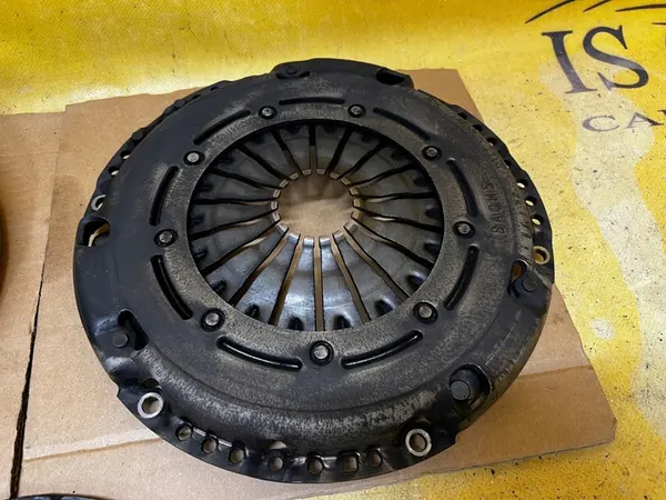 Volante bimassa completo VW Audi Seat Skoda Scala 1.0 TSI OEM image 3