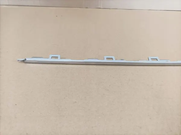 VW Passat B8 Takaluukun Kromilista 3G0853835 image 2