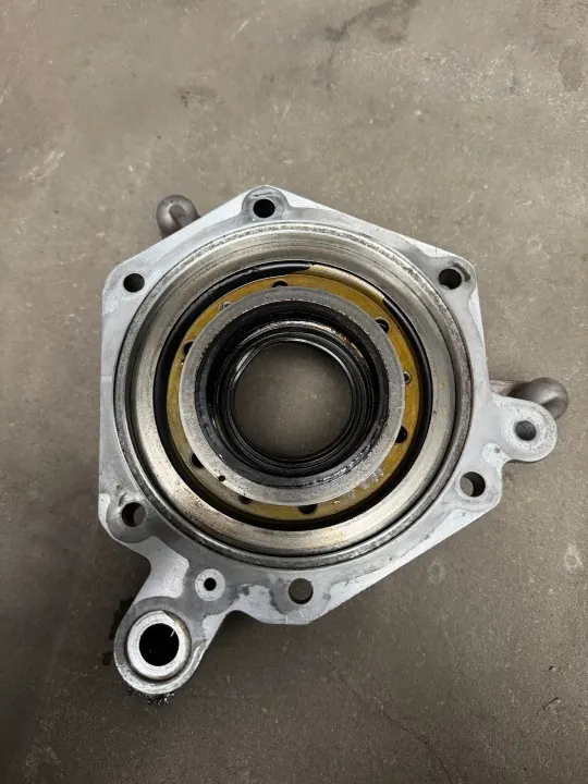 Couvercle Arbre Embrayage OEM R9602612218 image 3